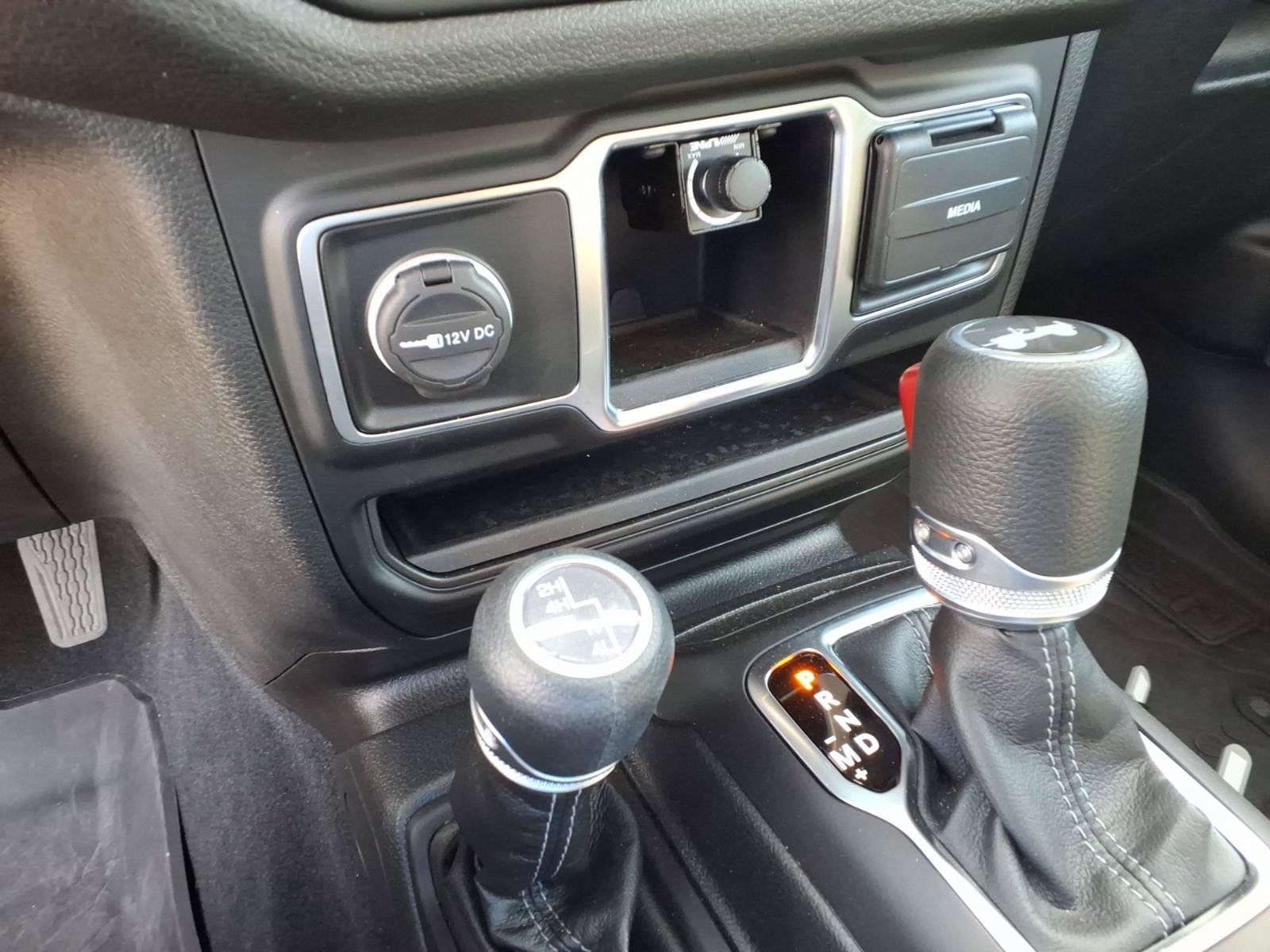 Used 2024 Jeep Wrangler Sport AWD/4WD image 18
