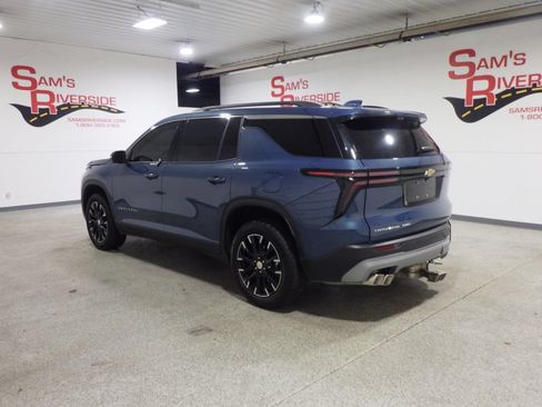 Used 2026 Chevrolet Traverse LT w/ Sun and Wheel Package AWD/4WD image 2