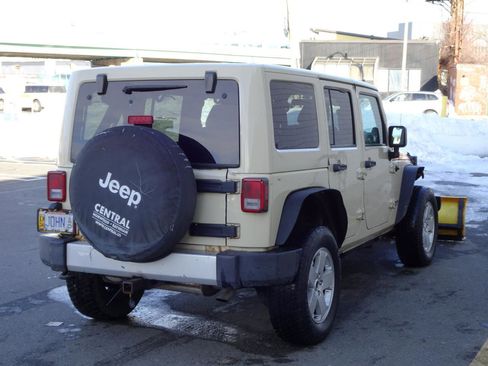 Used 2012 Jeep Wrangler Unlimited Sahara w/ Dual Top Group image 8