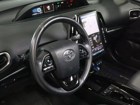 Used 2020 Toyota Prius Prime XLE image 10
