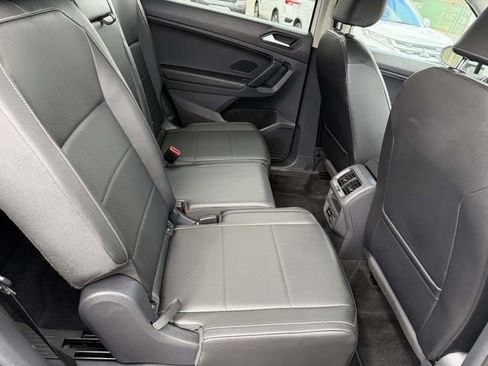 Used 2019 Volkswagen Tiguan SEL R-Line image 9