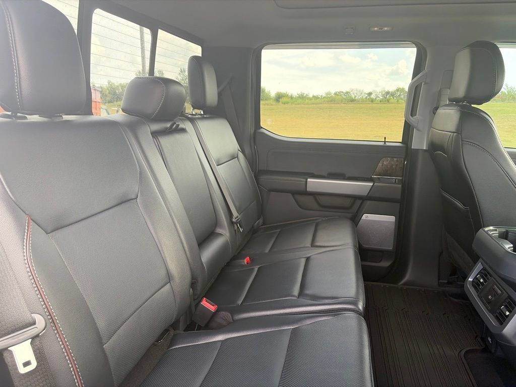 Used 2023 Ford F350 Lariat w/ Lariat Ultimate Package AWD/4WD image 13