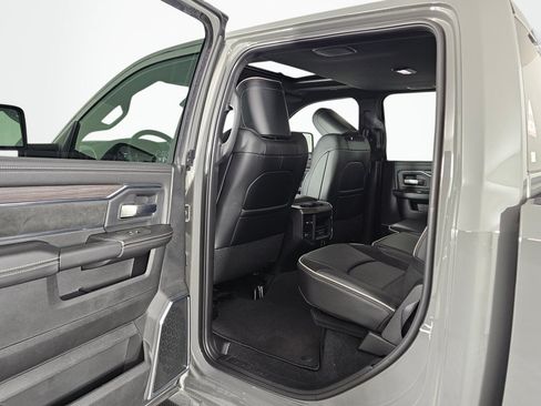 New 2026 RAM 2500 Laramie w/ Night Edition AWD/4WD image 34