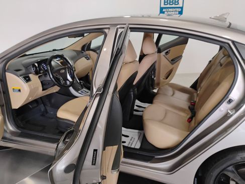 Used 2013 Hyundai Elantra Limited w/ Technology Pkg FWD image 29