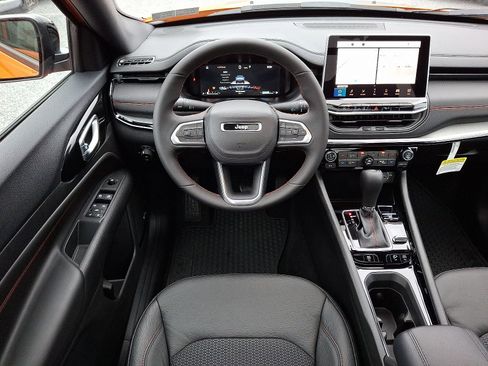 New 2026 Jeep Compass Trailhawk w/ Sun, Sound & Navigation Group image 8