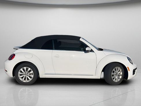 Used 2019 Volkswagen Beetle 2.0T S FWD image 3