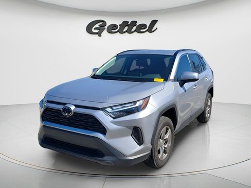 Used 2023 Toyota RAV4 XLE w/ Convenience Package image 2