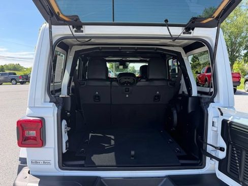 Used 2021 Jeep Wrangler Unlimited Rubicon AWD/4WD image 19