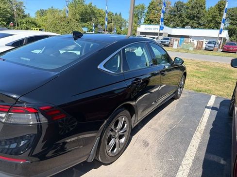 Used 2024 Honda Accord EX image 3