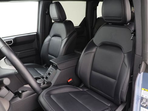 Used 2025 Ford Bronco Outer Banks image 16