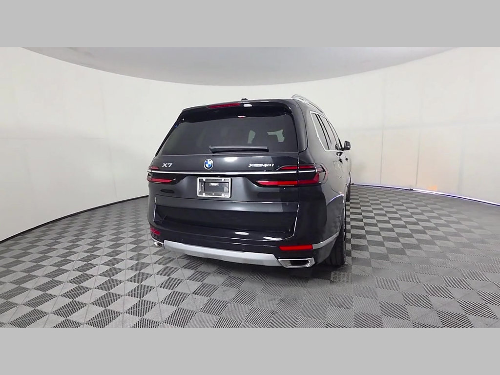 Used 2024 BMW X7 xDrive40i AWD/4WD image 42