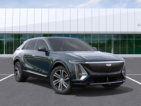 New 2026 Cadillac Lyriq Luxury RWD image 7