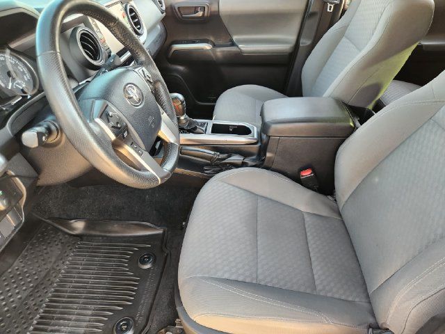 Used 2020 Toyota Tacoma SR5 w/ Technology Package AWD/4WD image 9