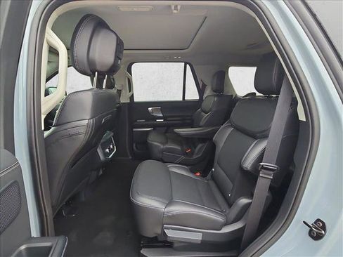 New 2026 Ford Expedition Platinum image 14