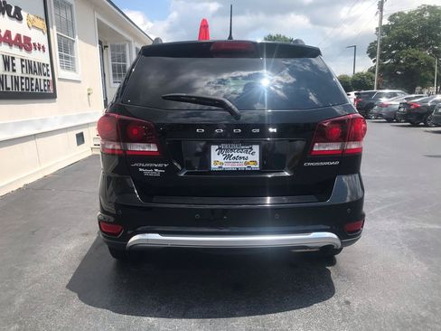 Used 2020 Dodge Journey Crossroad FWD image 5