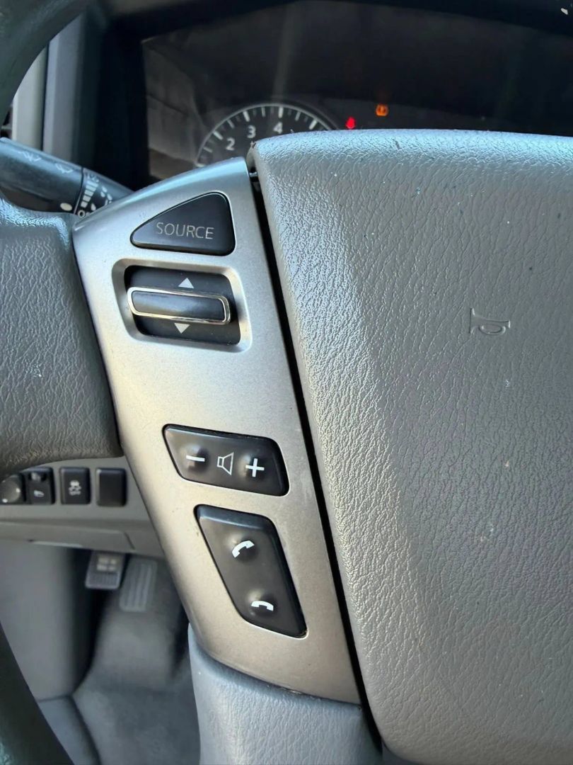 Used 2018 Nissan NV 3500 SV RWD image 20