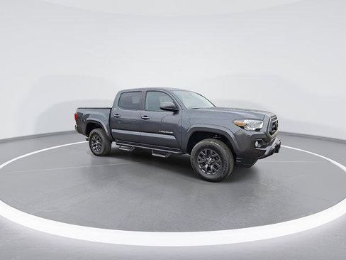 Certified 2023 Toyota Tacoma SR5 AWD/4WD image 3