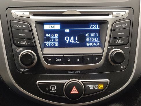 Used 2017 Hyundai Accent SE FWD image 25