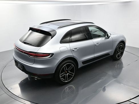 Certified 2021 Porsche Macan image 38