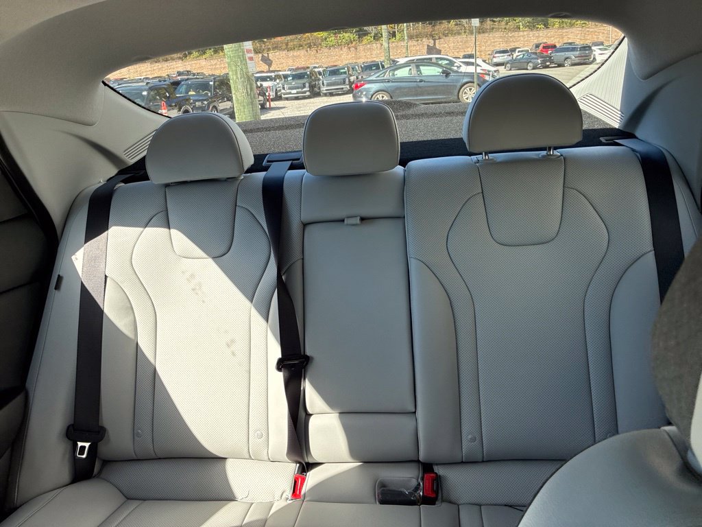 New 2026 Hyundai Elantra SEL Sport FWD image 12
