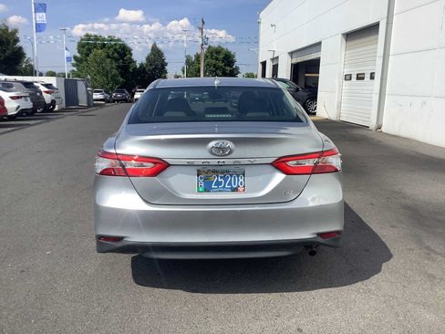 Used 2020 Toyota Camry LE w/ Carpet Mat Package FWD image 4