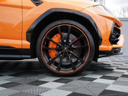 Used 2022 Lamborghini Urus AWD/4WD image 81