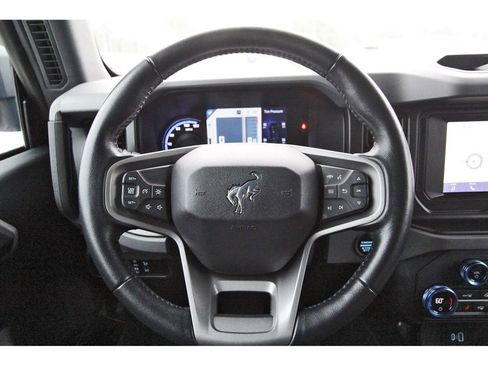 Used 2023 Ford Bronco Black Diamond w/ Sasquatch Package AWD/4WD image 14