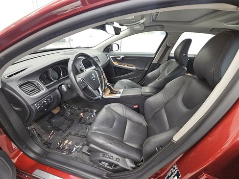 Used 2017 Volvo S60 T5 Inscription Platinum FWD image 10