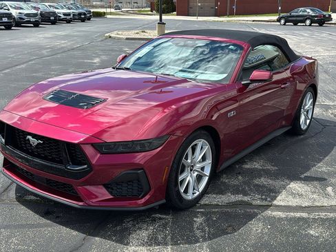 Used 2025 Ford Mustang GT Premium RWD image 5