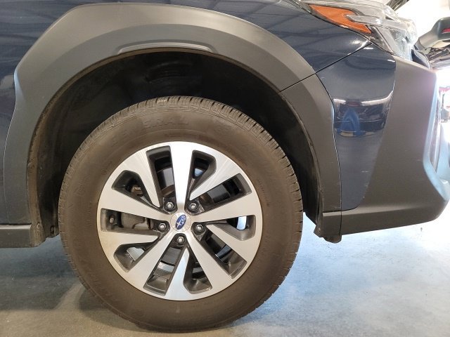 Used 2025 Subaru Outback Premium AWD/4WD image 16