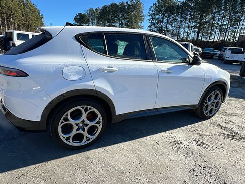 Used 2024 Alfa Romeo Tonale Veloce image 8