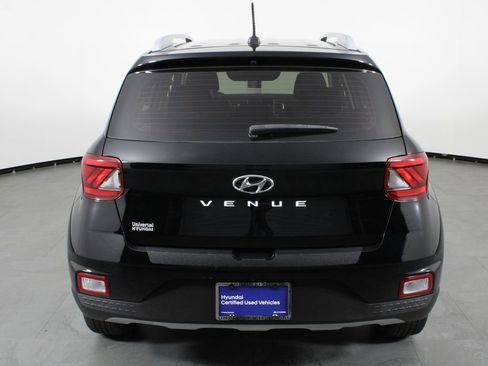 Certified 2023 Hyundai Venue SEL image 10