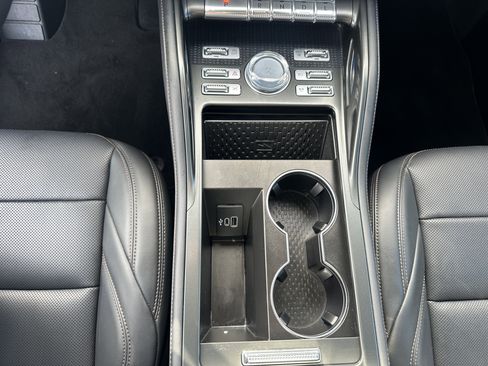 Used 2024 Lincoln Nautilus Premier w/ Equipment Group 102A image 16