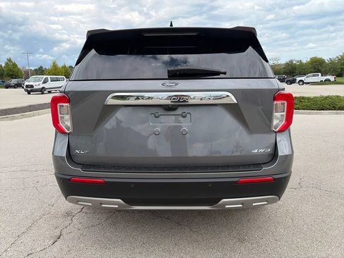 Used 2024 Ford Explorer XLT w/ Equipment Group 202A AWD/4WD image 6