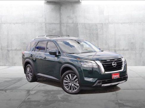 Used 2025 Nissan Pathfinder SL w/ SL Premium Package FWD image 2