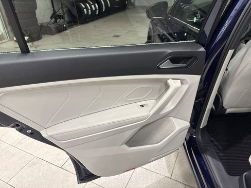 Used 2023 Volkswagen Tiguan SEL R-Line image 12