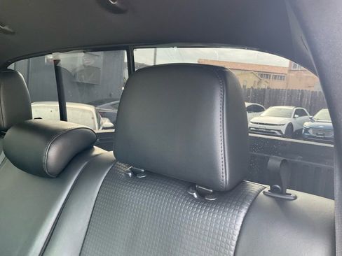 Used 2019 Toyota Tacoma TRD Sport image 31