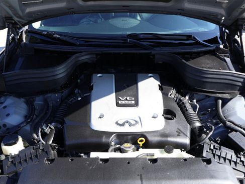 Used 2017 INFINITI QX50 2WD w/ Premium Plus Package image 9