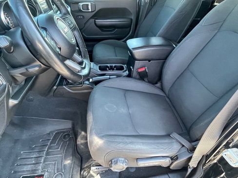 Used 2021 Jeep Wrangler Unlimited Sport image 15