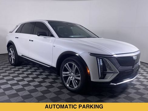 Certified 2024 Cadillac Lyriq Tech w/ Driver Assist Package AWD/4WD image 20