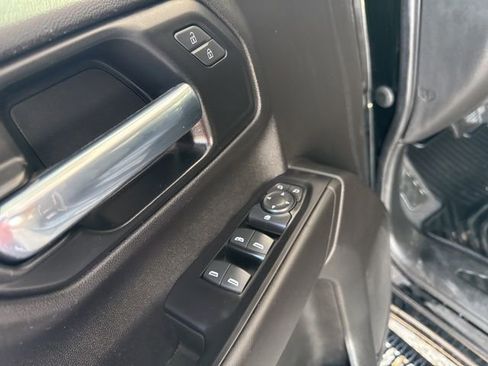 Used 2020 Chevrolet Silverado 1500 Custom Trail Boss w/ Custom Convenience Package image 15