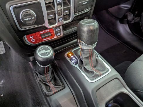 Certified 2020 Jeep Gladiator Rubicon image 24