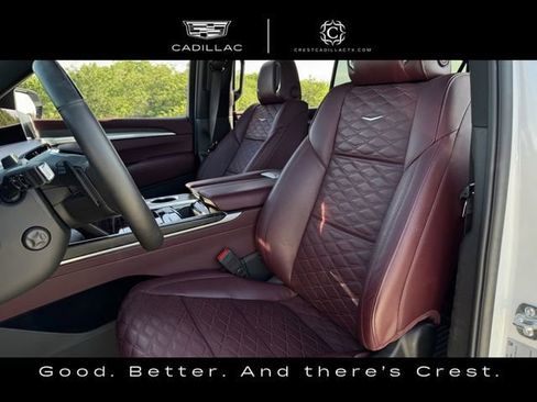 Used 2025 Cadillac Escalade ESV Premium Luxury w/ Touring Package AWD/4WD image 25