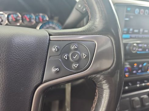 Used 2018 GMC Sierra 2500 SLT w/ All Terrain HD Package AWD/4WD image 22