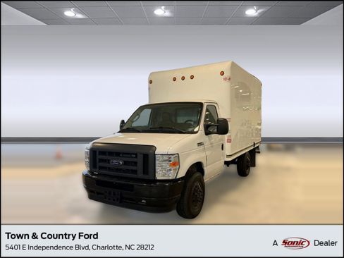 Used 2021 Ford E-350 and Econoline 350 Super Duty w/ Power Windows & Locks Group image 1