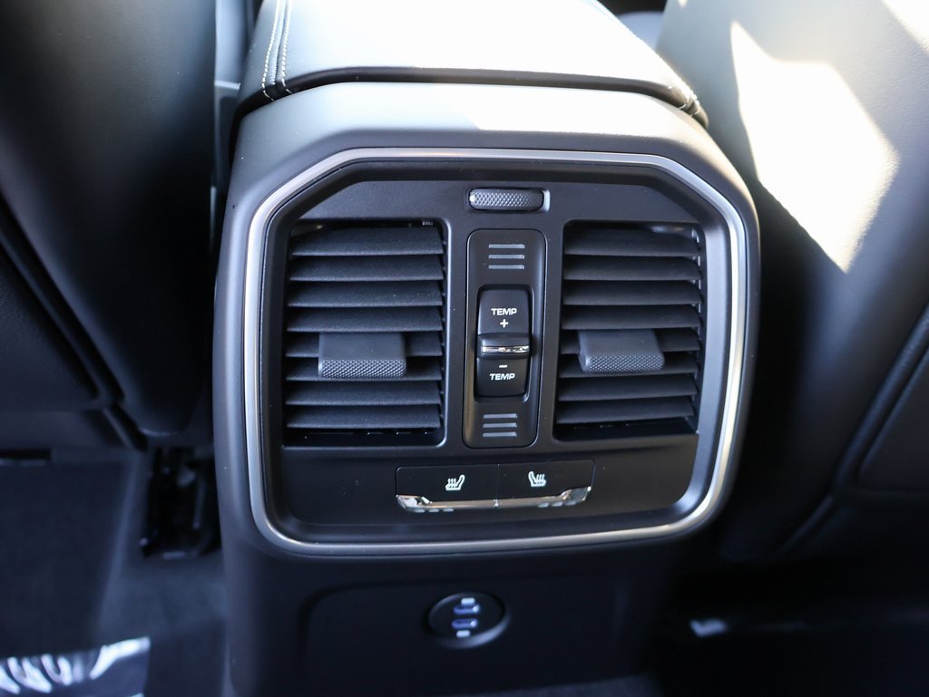 Certified 2026 Porsche Macan Turbo AWD/4WD image 22