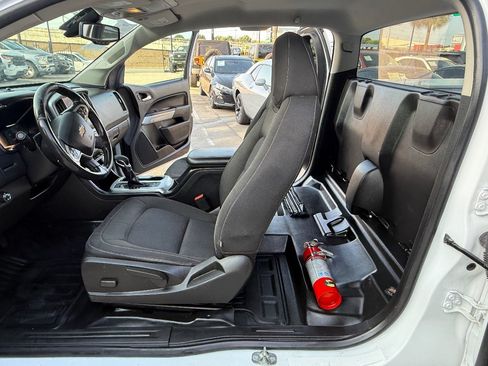 Used 2022 Chevrolet Colorado LT w/ Fleet Safety Package RWD image 9