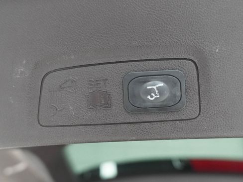 Used 2019 Lincoln MKC Reserve w/ MKC Technology Package FWD image 27