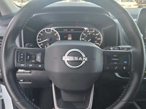 Used 2025 Nissan Rogue SV FWD image 24
