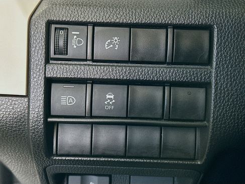 Used 2024 Toyota Tacoma TRD Off-Road image 17